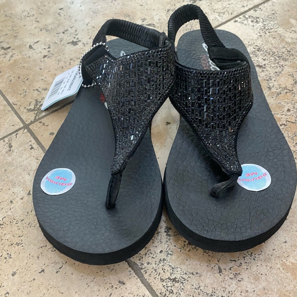 Skechers Yoga Foam Cali Vinyasa, Slip On, Flip Flop Sandal. Women's 6M